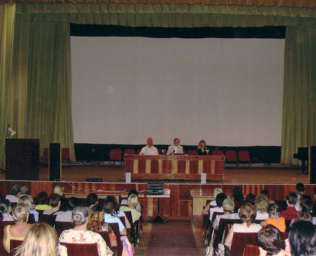 Konferenz in Saal Semionovski von Moskau